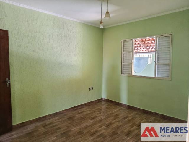 #1938 - Casa para Venda em Passos - MG - 1