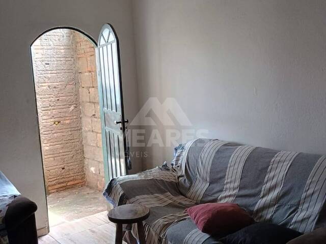 #1956 - Casa para Venda em Passos - MG - 2