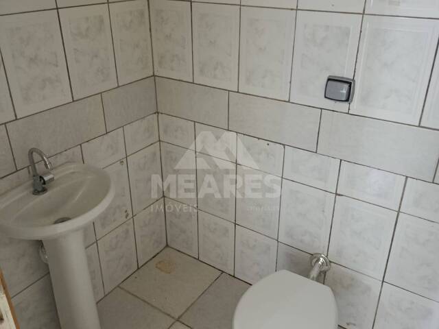 Loja/Cômodo para Locação em Passos - 5