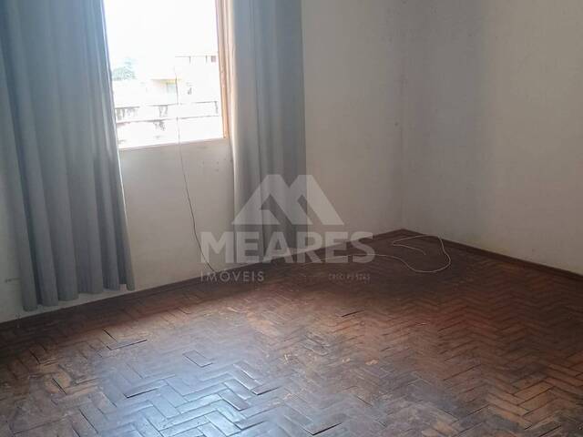 #1969 - Casa para Venda em Passos - MG - 3