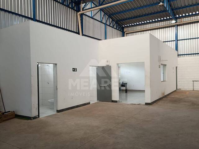 Barracão para Locação em Passos - 5
