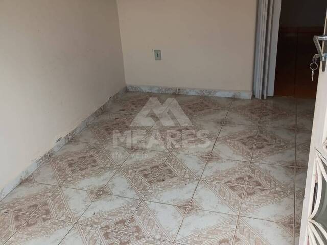 #1987 - Casa para Venda em Passos - MG - 2