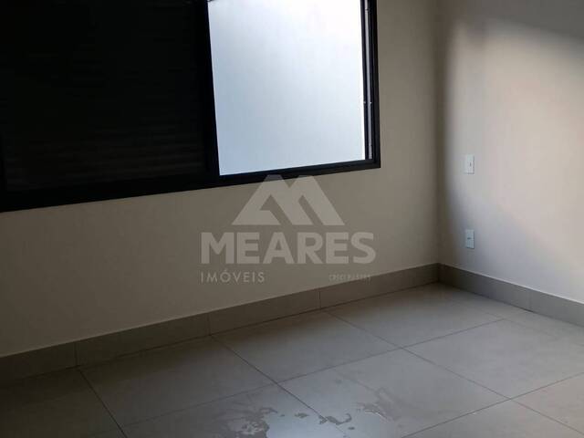 Casa para Venda em Passos - 4