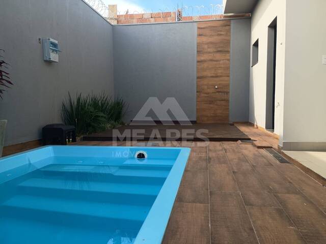 #1994 - Casa para Venda em Passos - MG - 1