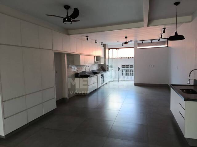 Casa para Venda em Passos - 2