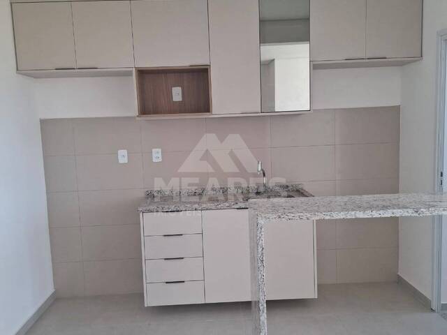 #1999 - Apartamento para Locação em Passos - MG