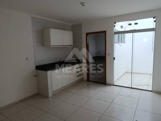 #2011 - Apartamento para Locação em Passos - MG