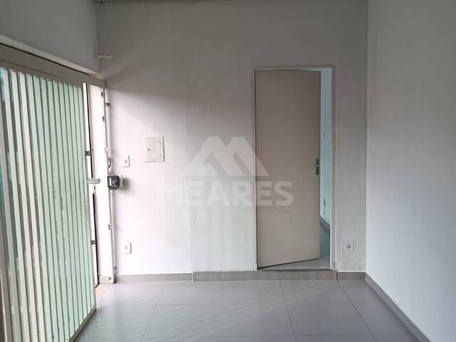 Sala para Venda em Passos - 3