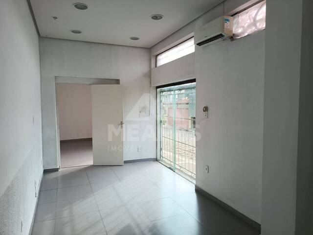 Sala para Venda em Passos - 2