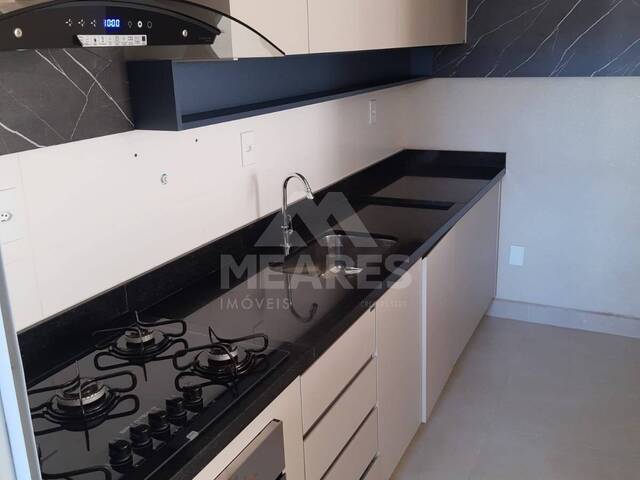#2023 - Apartamento para Venda em Passos - MG - 2
