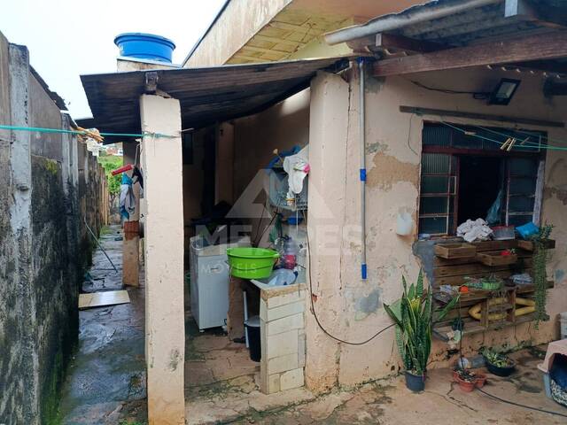 Casa para Venda em Passos - 4