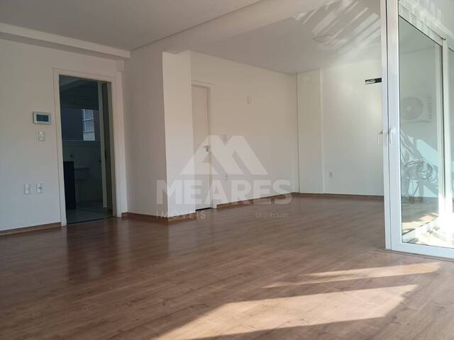 #2052 - Apartamento para Venda em Passos - MG - 2