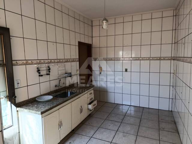 #2060 - Casa para Locação em Passos - MG - 2