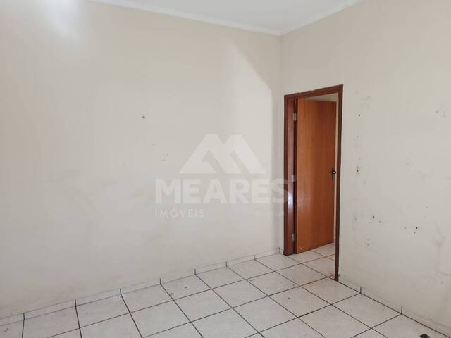 Casa para Locação em Passos - 4