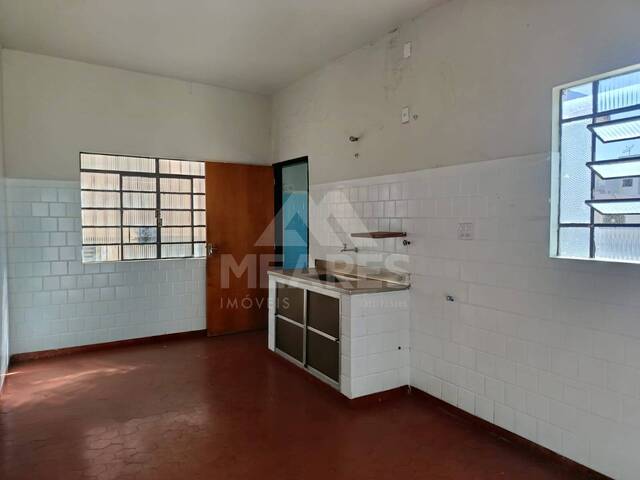 #2058 - Casa para Locação em Passos - MG - 2