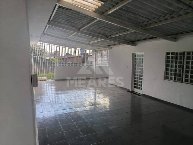 #2016 - Casa para Locação em Passos - MG - 2