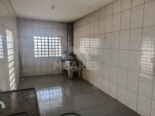 #2016 - Casa para Locação em Passos - MG - 3