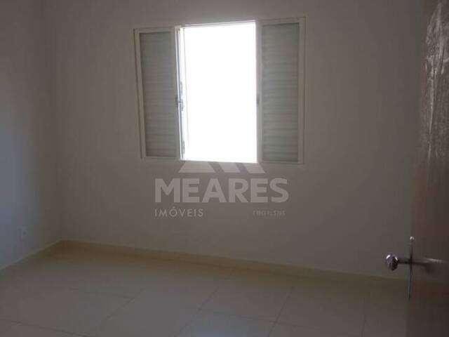 Casa para Locação em Passos - 2